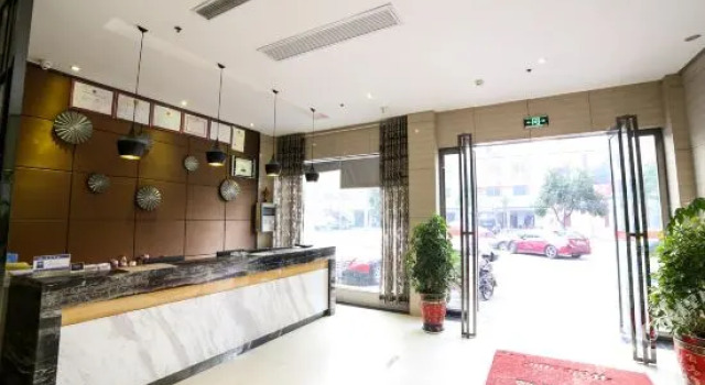 Gucheng Manman Journey Hotel, Rezerwuj Hotel Xiangyang Chiny