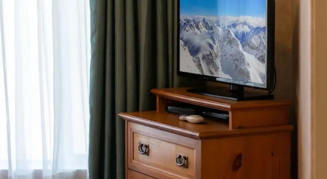 Четырёхместный номер Deluxe с 2 комнатами Swiss Alps Inn