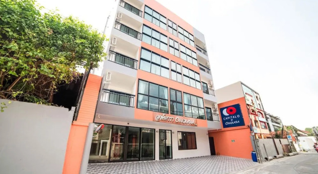 RoomQuest Sukhumvit36 BTS Thonglor, Забронировать Отель Отели Бангкока с бассейном, рядом с Международный колледж Университета Бангкока, Бассейн