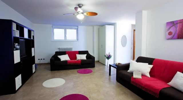 Residenza Romina Apartment, Book Apartment Hotels in Como with a Pool, Swimming Pool