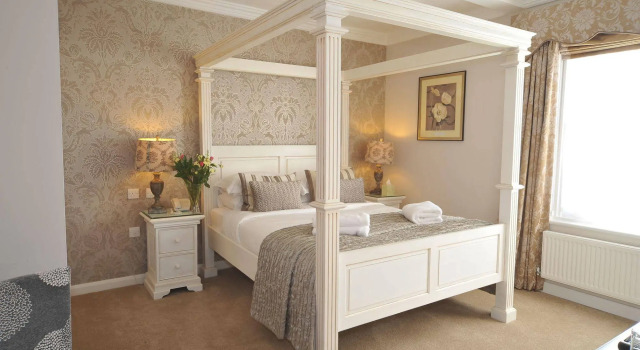 Le Bouchon Brasserie & Hotel