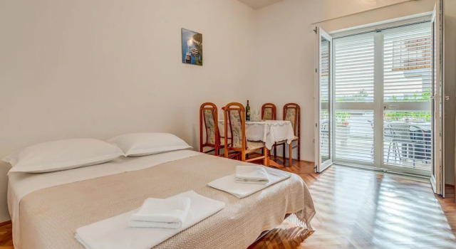 Apartments Mila, Rezerwuj Apartament Hotele w Split-Dalmatia County z parkingiem, Parking