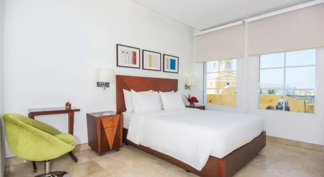 Номер Superior с красивым видом из окна NH Royal Urban Cartagena
