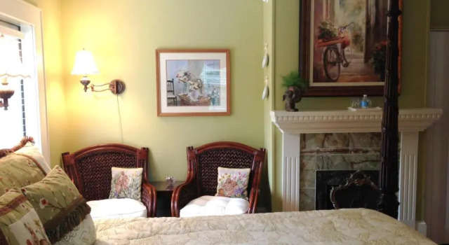 Номер Standard с балконом Pettigru Place Bed & Breakfast