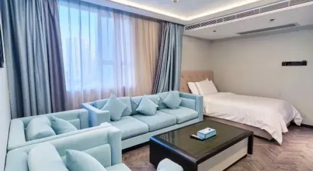 Семейный люкс Deluxe c 1 комнатой Zense Hotel
