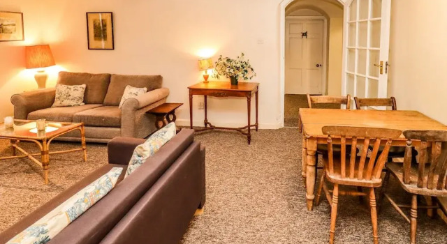 Dollar Ward House Basement, Забронировать Отель Отели Англии 3 звезды, 3*