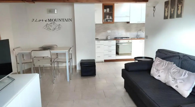 Апартаменты Moderno appartamento con giardino