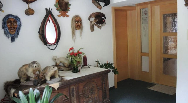 Ferienwohnung Burgstein, Prenota Hotel Hotel a Tirolo con parcheggio, Parcheggio