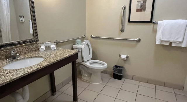 Четырёхместный люкс Holiday Inn Express & Suites Deming Mimbres Valley by IHG