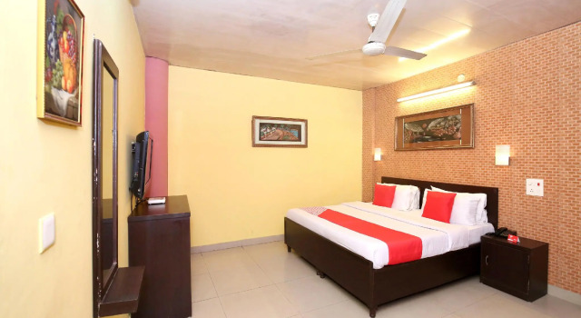 OYO 11912 Hotel Nav Classic, Book Hotel Ludhiana Punjab
