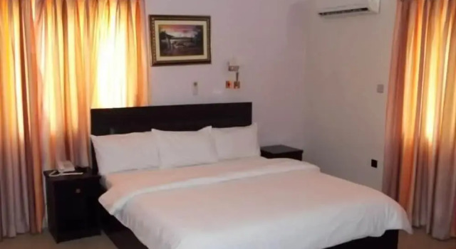 Signature Grand Hotel, Prenota Hotel Hotel economici a Enugu