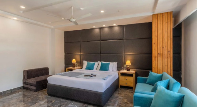 Alaya Stays Live Life 2BHK Apartment