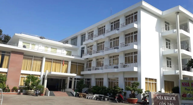 Con Dao Guest House, Rezervovat Penzión Hotely v Con Dao s parkováním, Parkování