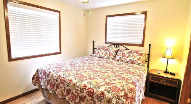 Люкс Peach Tree Inn & Suites