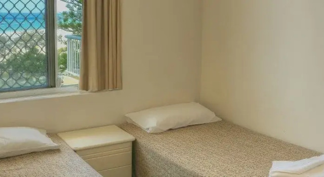 Kupari Apartments, Забронировать Апартаменты/квартира Серферс-Парадайс Голд-Кост, рядом с Пляж Баддс