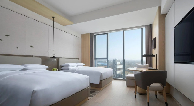 Deluxe Quadruple room with city view Liyang Marriott Hotel
