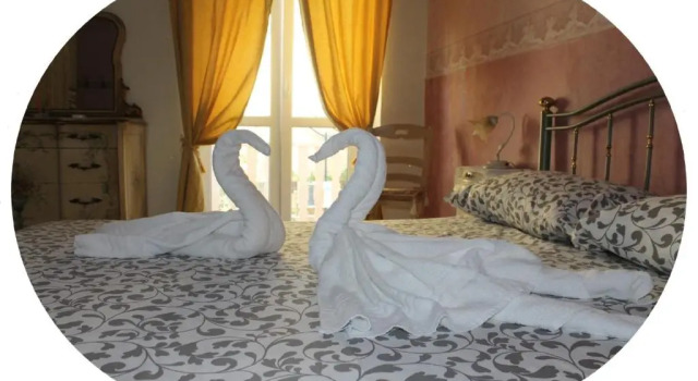 Трёхместный номер Standard с балконом San Peters Golden Rooms