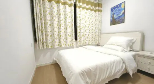 Люкс с 3 комнатами Beihai Nanhai Bieyuan Holiday Homestay (Wanda Plaza)