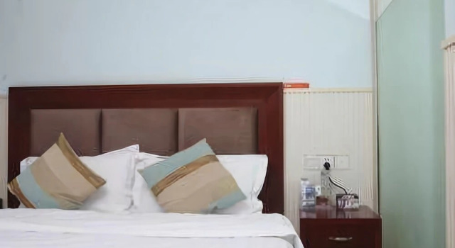 Chunxi Yujing Hotel, Prenota Hotel Chengdu Sichuan