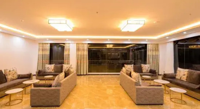Jiatai Jinyue Hotel, Prenota Hotel Hotel a Shandong con parcheggio, Parcheggio