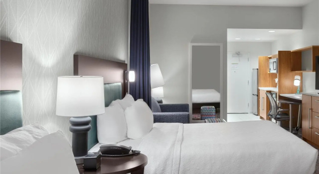 Люкс Home2 Suites by Hilton Greenville Airport
