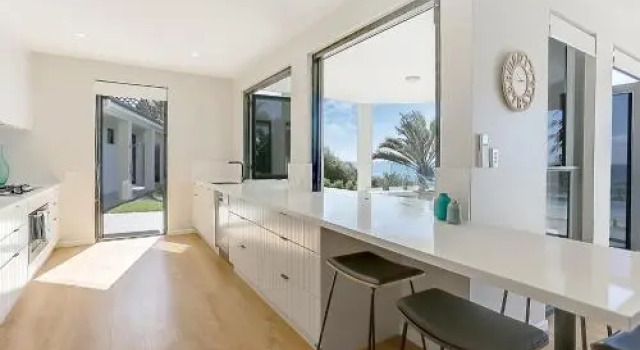 Castaways Beach Escape, Varaa Hotelli Castaways Beach Queensland