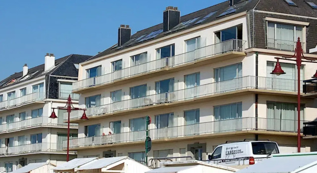 Beachfront Bliss in De Haan, Rezerwuj Hotel Hotele w Bruksela z parkingiem, Parking