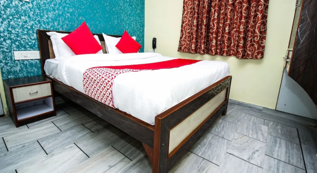 OYO 15242 Hotel Rathi Palace, Varaa Hotelli Hotellit Rajasthan aamiaisella, Aamiainen