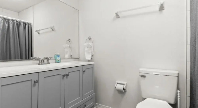 Вилла Yellow Sunshine Oceanfront Townhouse, Private Balcony Unit #2