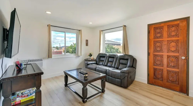 Sunny San Diego Home w/ Private Yard & Grill!, Rezerwuj Dom wakacyjny San Diego San Diego Metropolitan Area
