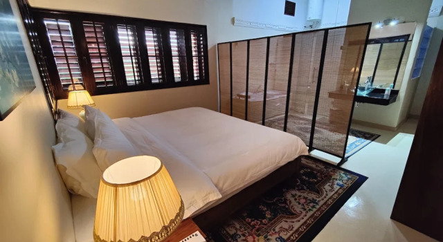 Yushili Hotel & Restaurant