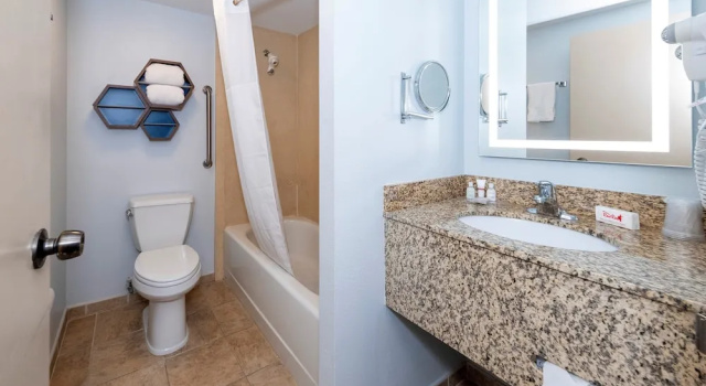 Четырёхместная студия Red Roof Inn & Suites Wilmington - New Castle