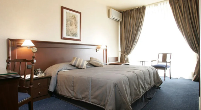 Полулюкс c 1 комнатой с балконом The Mayflower Hotel