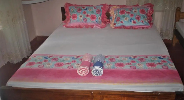 Deniyaya Guest House, Book Pension Hoteller i Deniyaya med parkering, Parkering