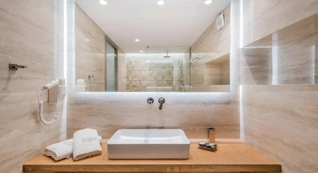 Двухместный номер Standard с балконом Katerina Palace Hotel
