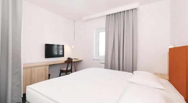 Двухместный номер Premium с балконом Hotel Mediteran