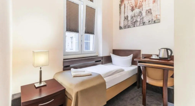 Одноместный номер Economy Upper Room Hotel Kurfürstendamm