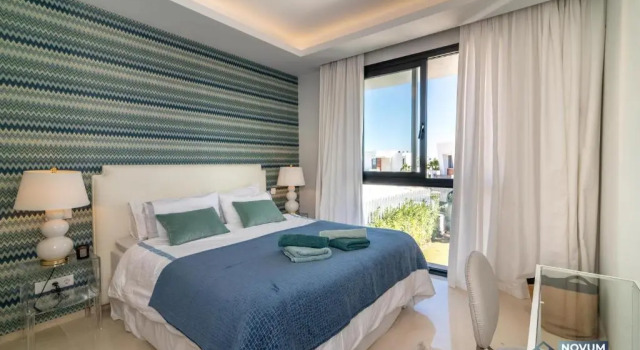 Вилла Deluxe Remarkable 5-BDRM Villa - Heated POOL & GYM