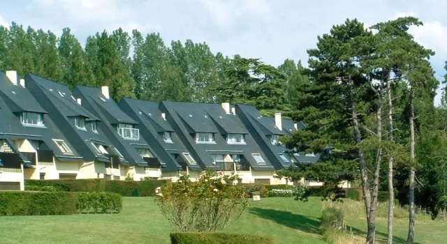 Résidence Lagrange Vacances Les Hauts de Clairvallon, Забронировать Отель Ульгат 