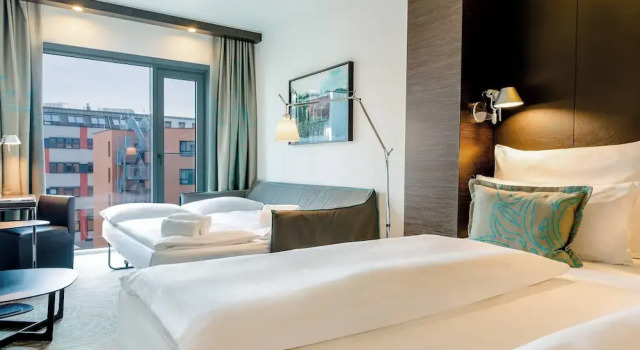 Номер Deluxe Motel One Wien-Hauptbahnhof