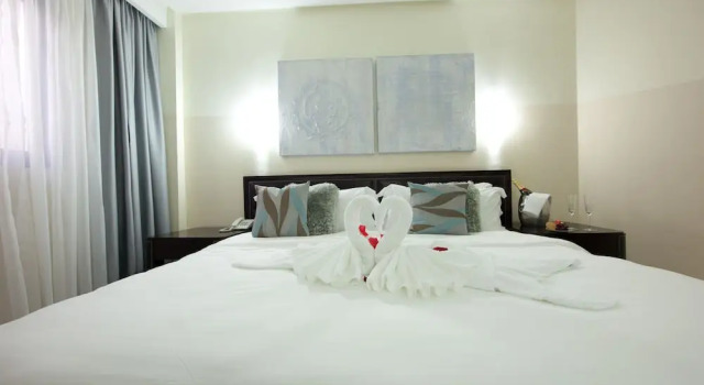 Номер Deluxe Oak Plaza Hotels East Airport