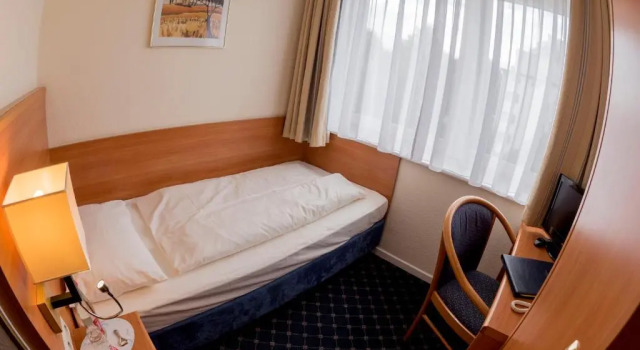 Одноместный номер Economy Elbbrücken Hotel