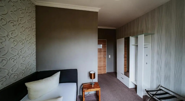 RobrookS Hotel Garni, Забронировать Отель Отели Хидденхаузен с парковкой, Парковка