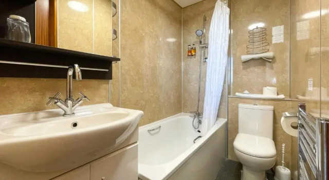 Трёхместный семейный номер Standard с видом на море The Auckland Hotel