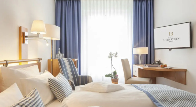 Двухместный номер Standard с видом на море Hotel Bernstein