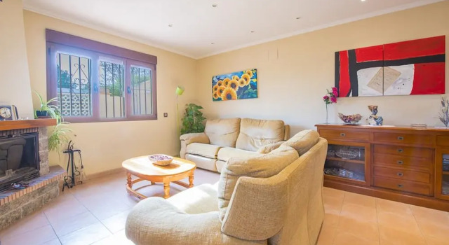 Villa - 4 Bedrooms with Pool and WiFi - 106405