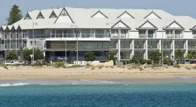 Номер Standard Ocean Centre Hotel