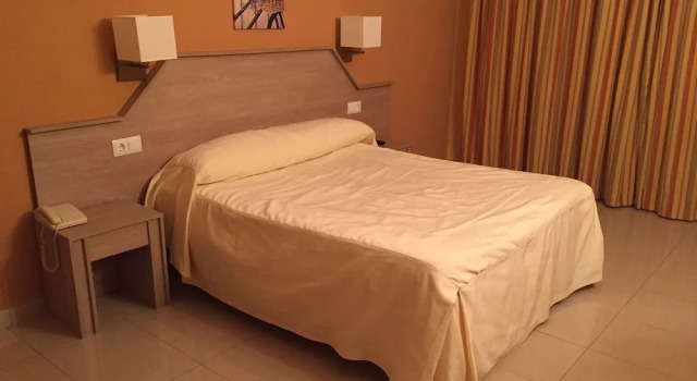 Двухместный номер Standard с балконом Hotel Manzanares