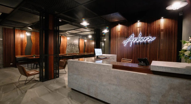 The Arbern Hotel x Bistro - SHA Extra Plus, Забронировать Хостел Хостелы Пхукета Таун, рядом с Vachira Phuket Hospital, Хостел