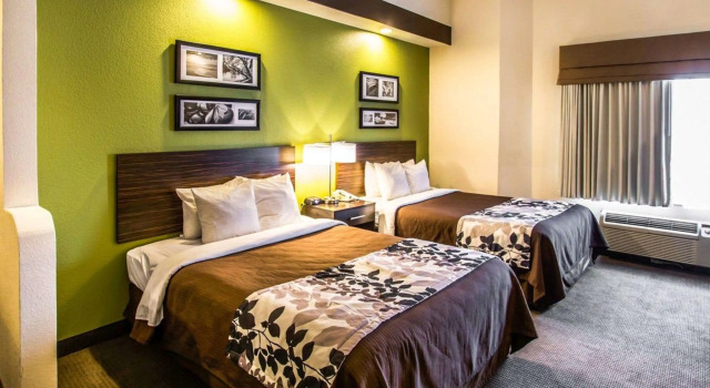 Четырёхместный номер Standard Sleep Inn & Suites Orlando International Airport